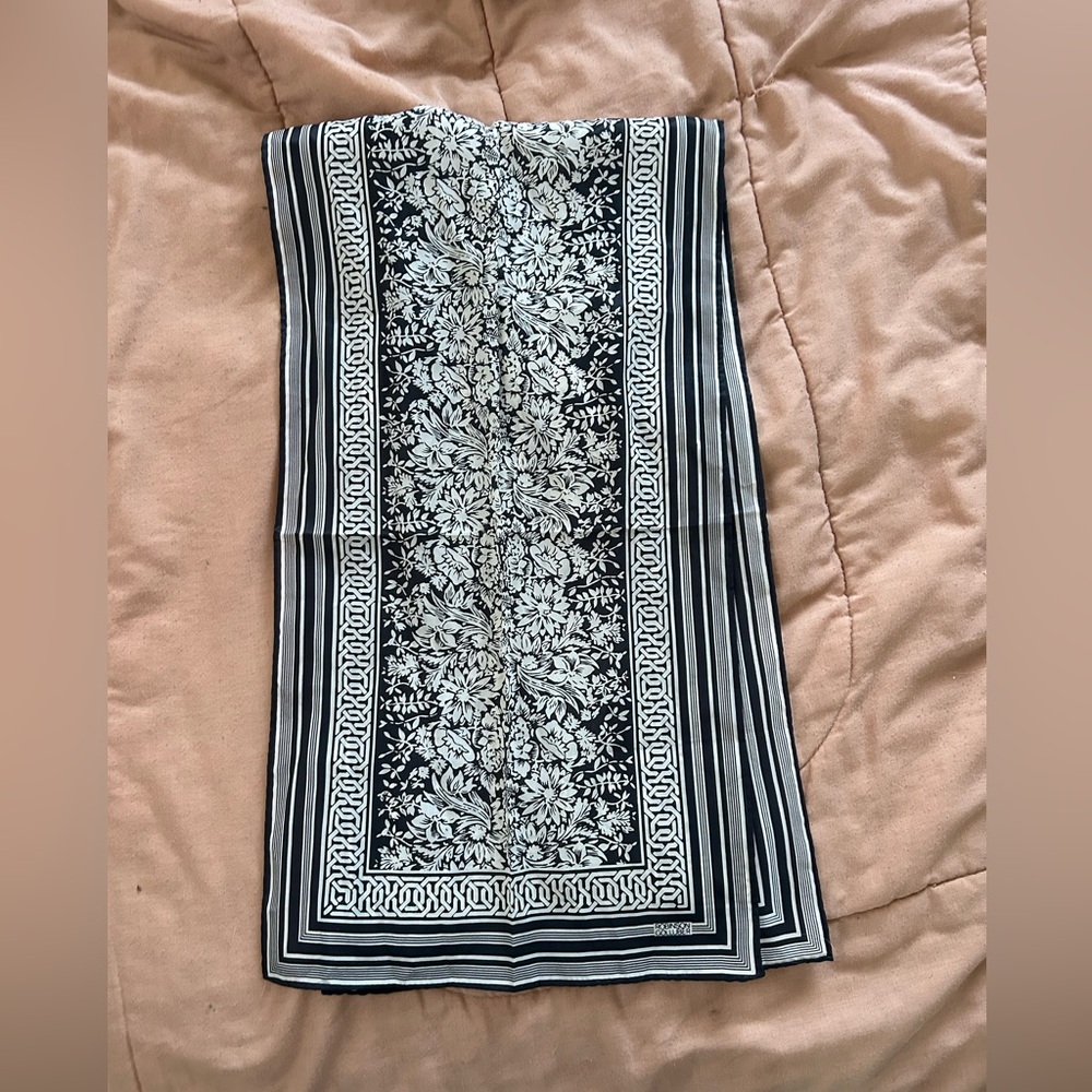 🌌 Robinson Golluber 80’s Floral Designer Vintage Scarf